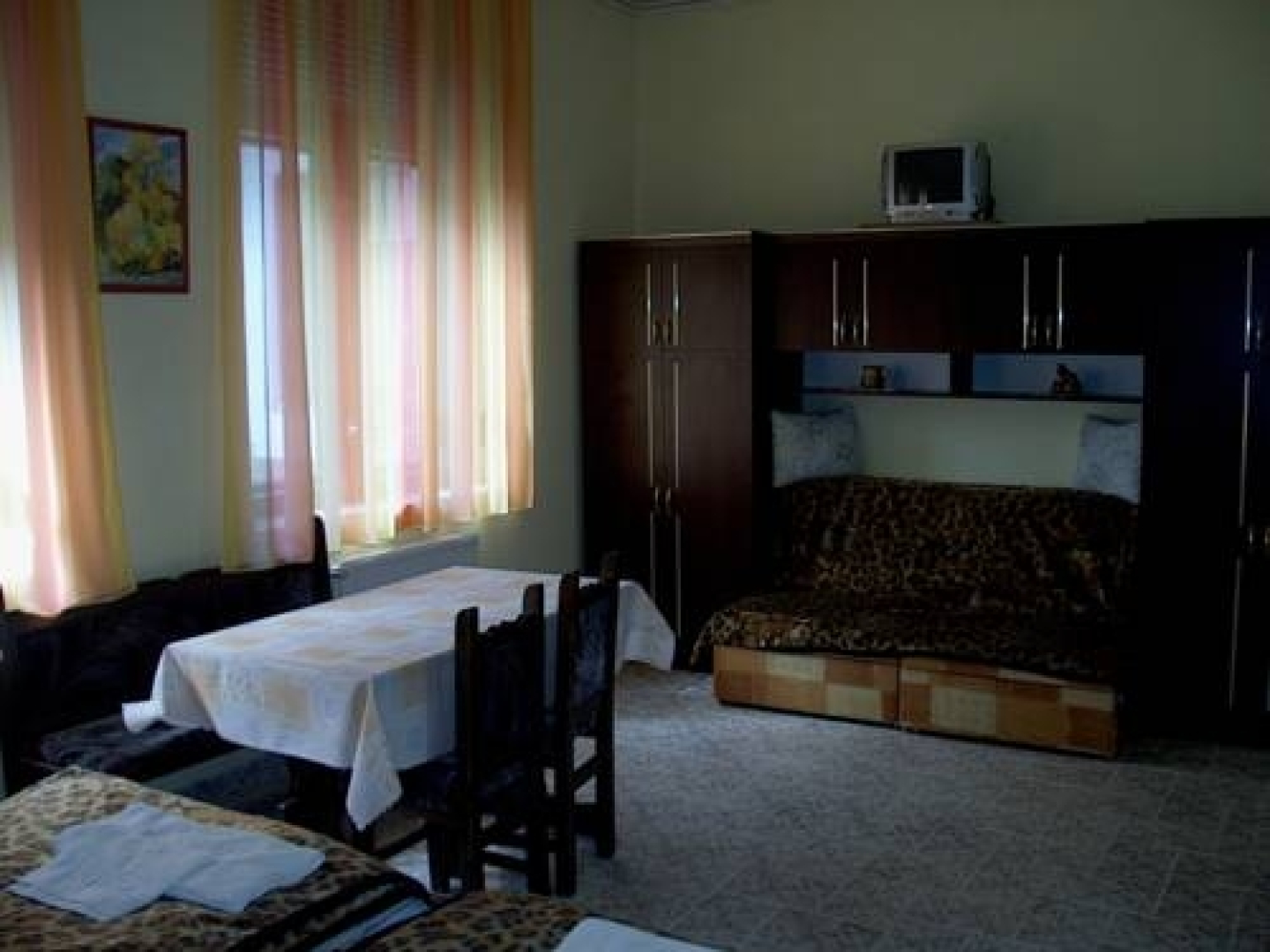 Róza Hotel és Apartmanház