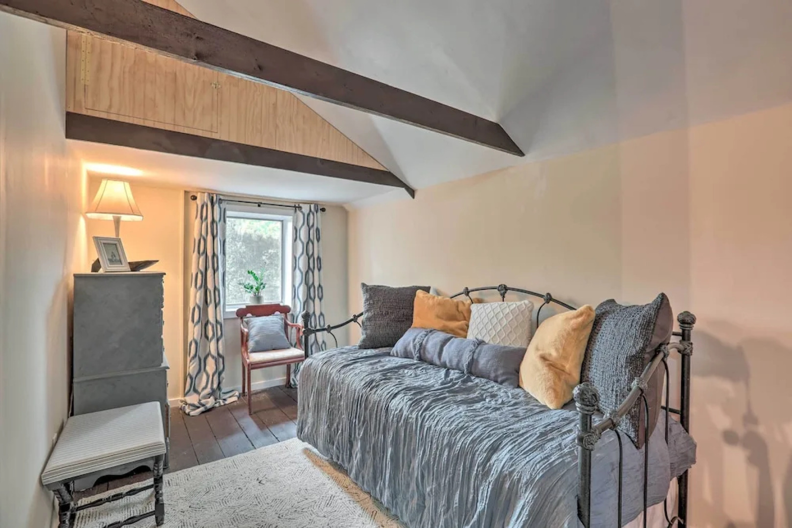 Historic Home in Lambertville: Walk to Bridge