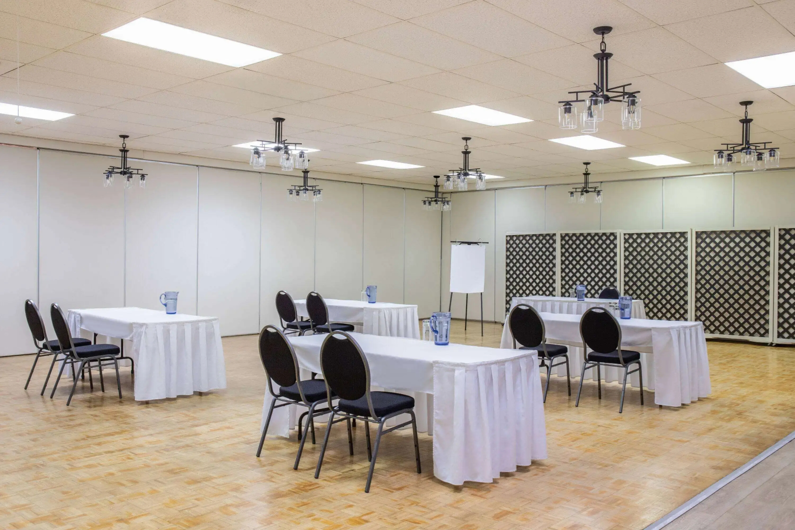 Days Inn & Conference Centre by Wyndham Camrose Norsemen