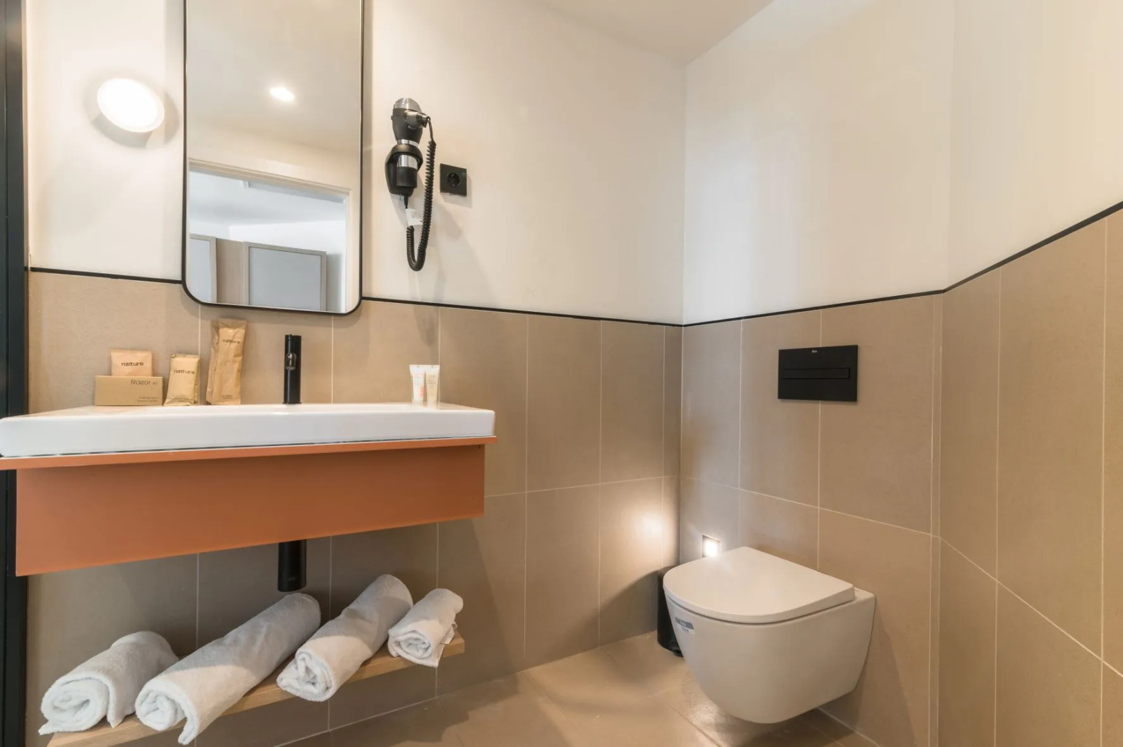 Akquaaa Boutique Hotel