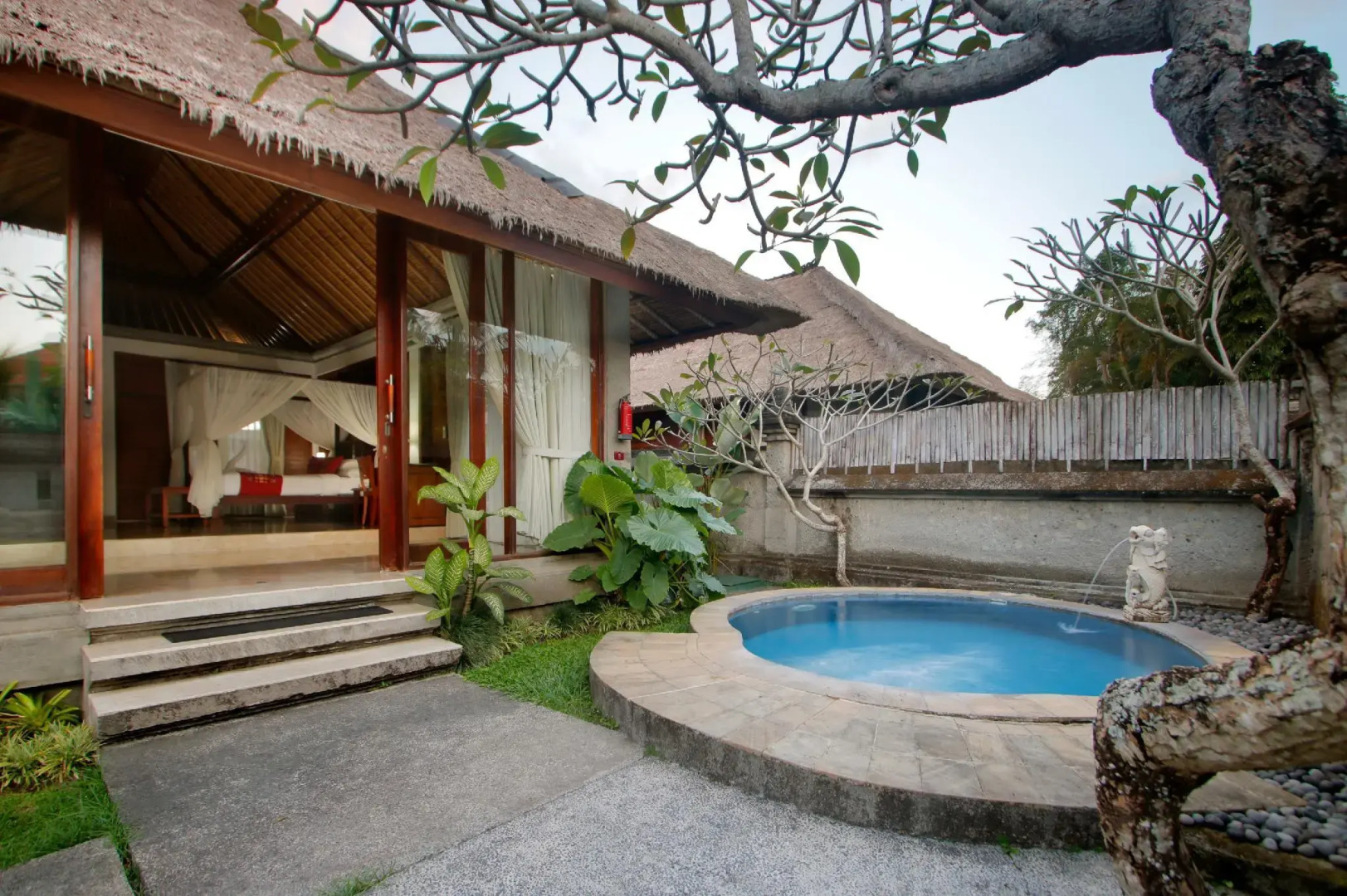 Santi Mandala Villa & Spa