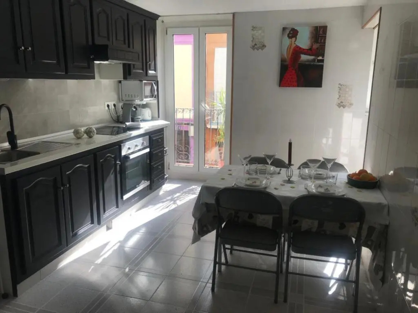 Modern Homely Beach Side Apartment