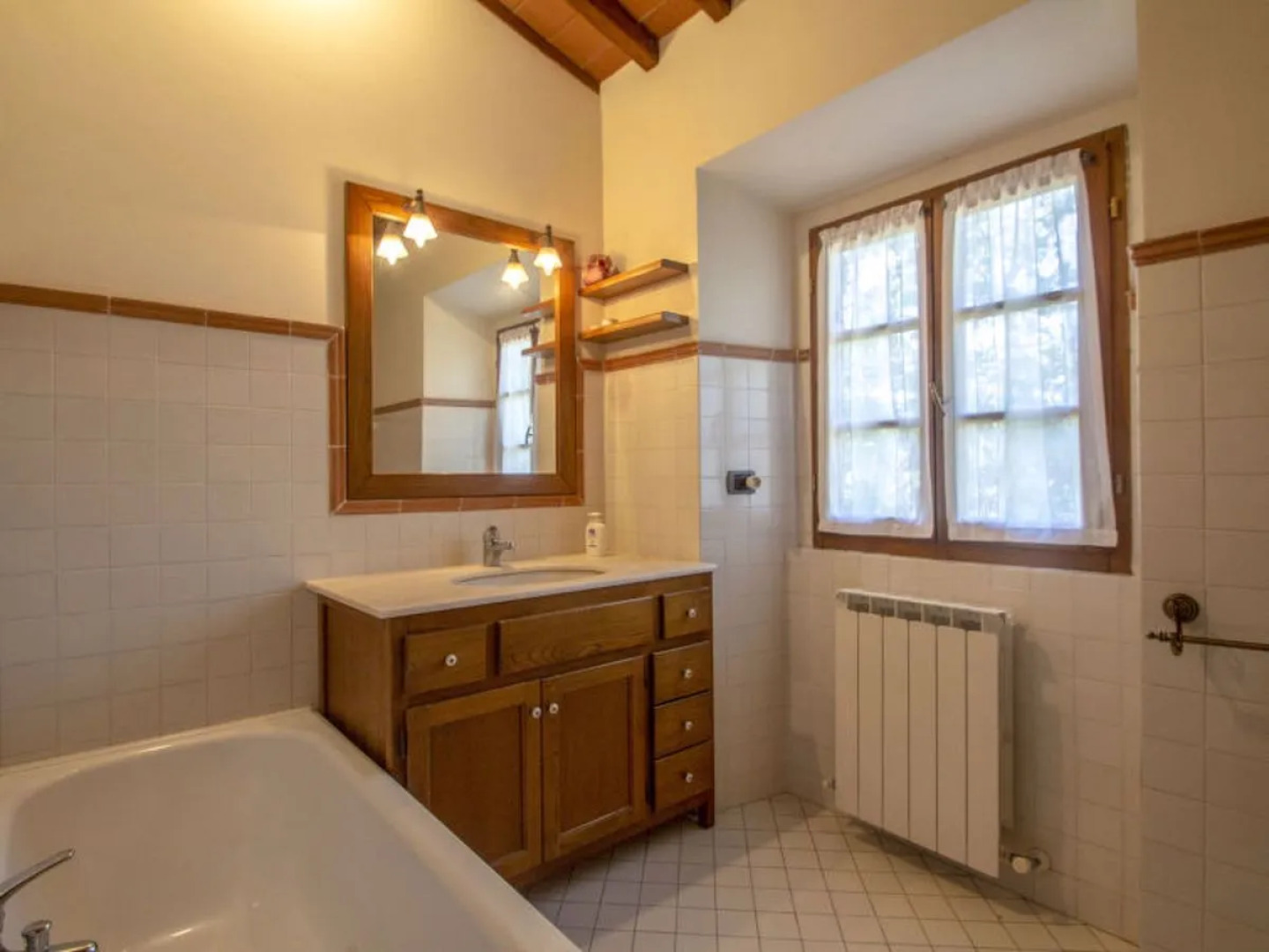 House Tegliaia Montevarchi 19354