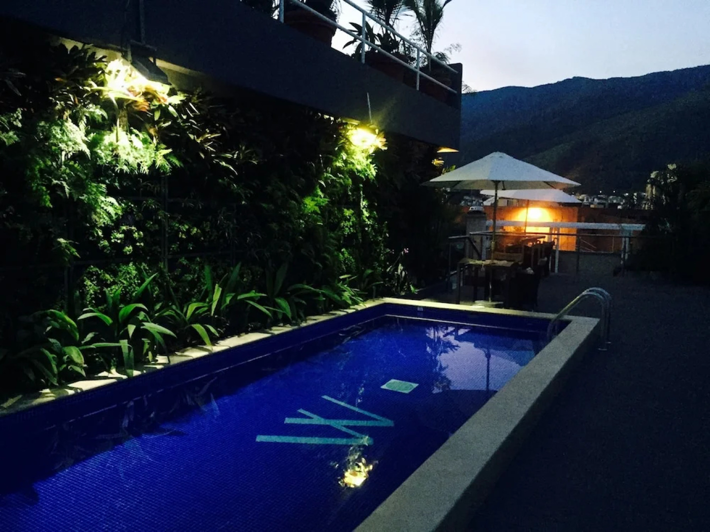 Waldorf Hotel Boutique