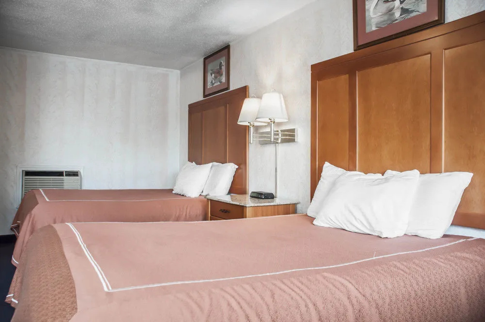 Rodeway Inn & Suites Niagara Falls