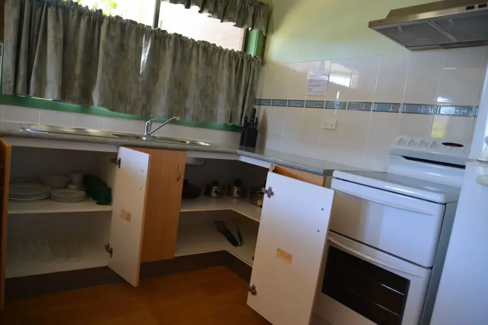 Emmanuel Holiday Apartments