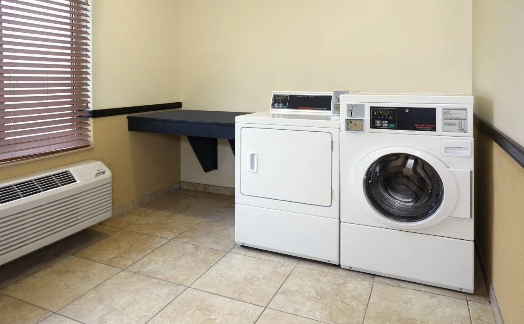 Holiday Inn Express & Suites Pekin (Peoria Area) by IHG