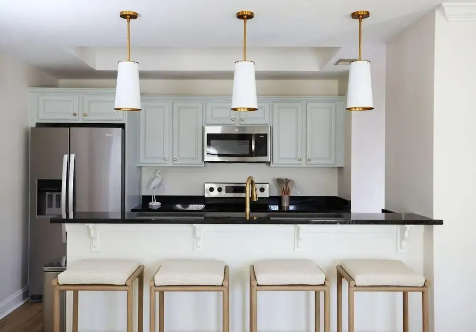 May River Breeze! 3-story Townhouse in Old Town's Promenade