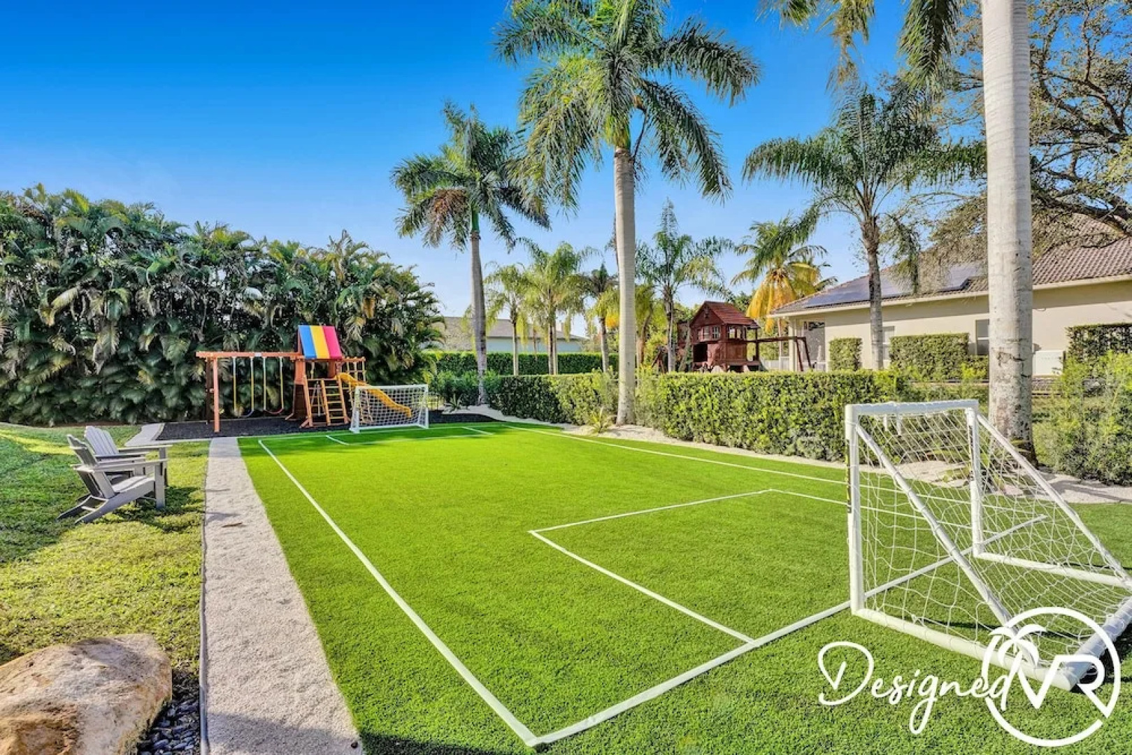 Sophia's Compound resort w heated pool