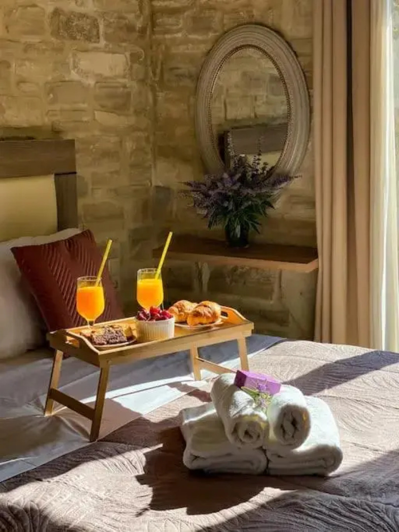 Olive Land - Γη Της Ελιας / Stone Villa.