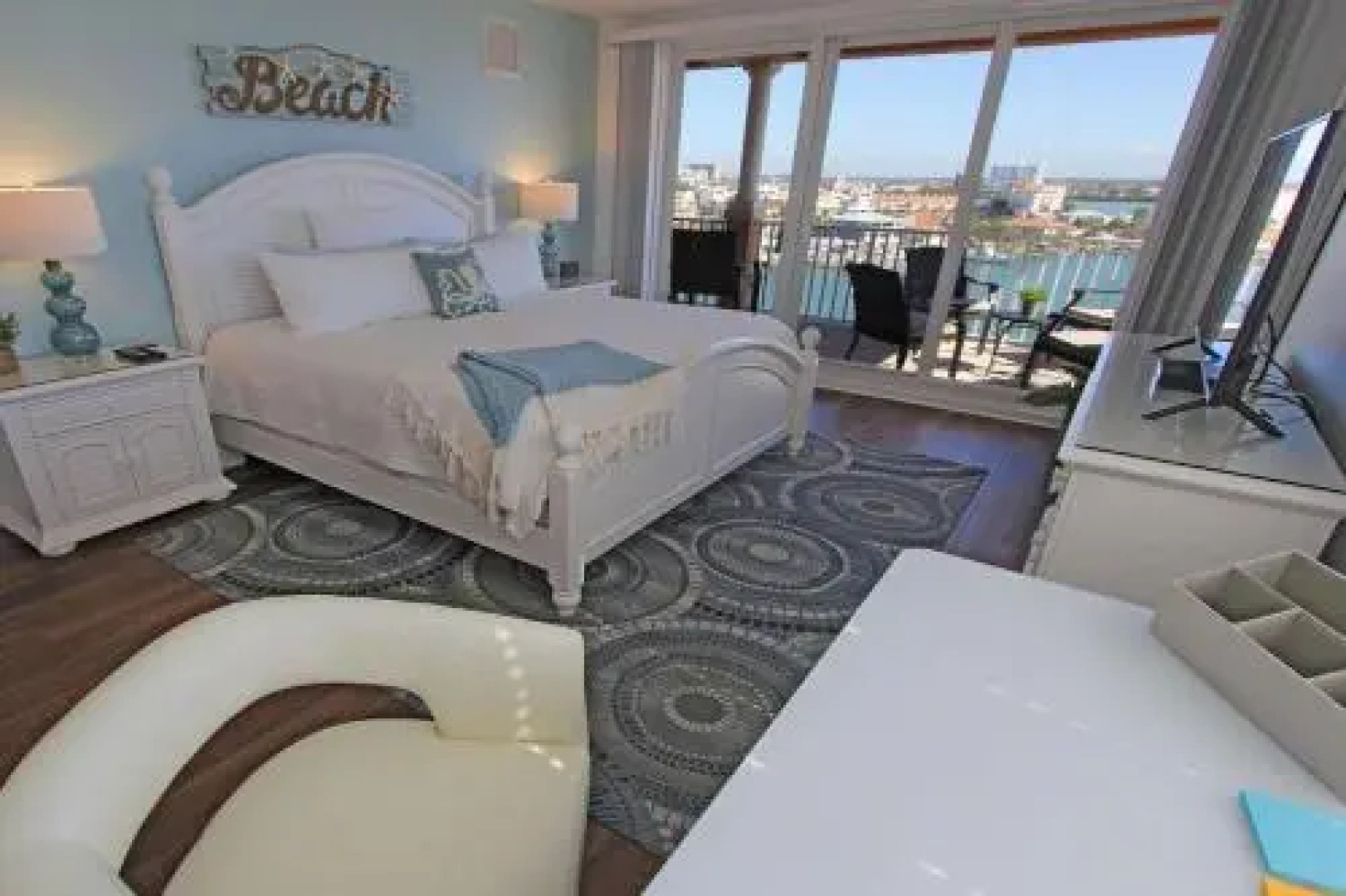 807 Harborview Grande