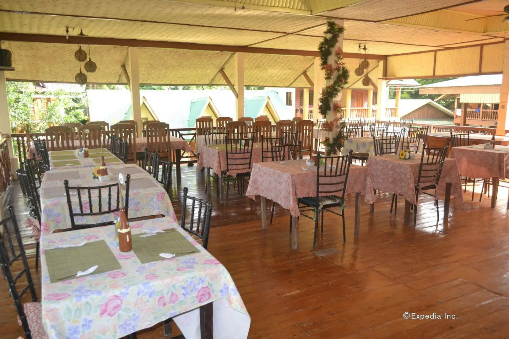 Lally and Abet Beach Cottages