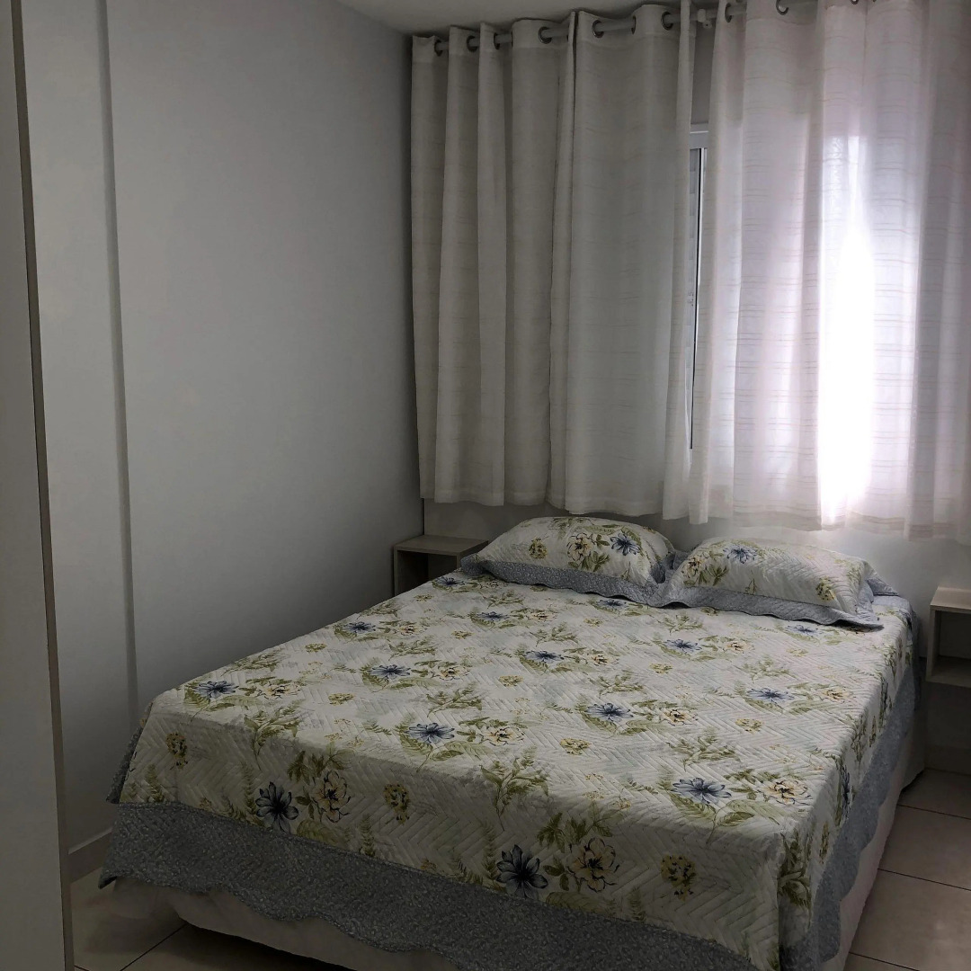 Apto na Ocian, com Vista para o Mar, Piscina, 2 Quartos, Ar Condicionado