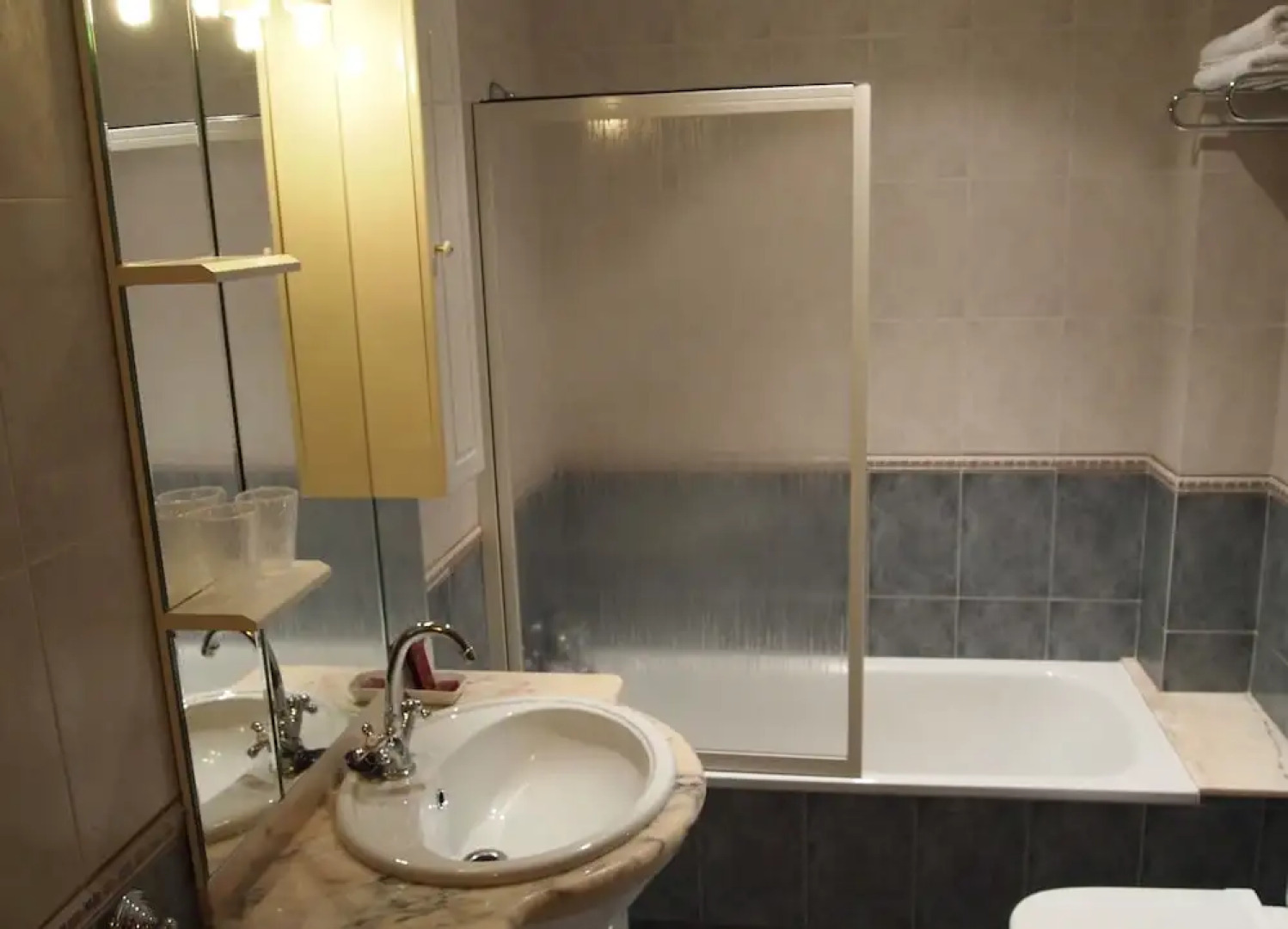 Hotel Pontes De Gatin