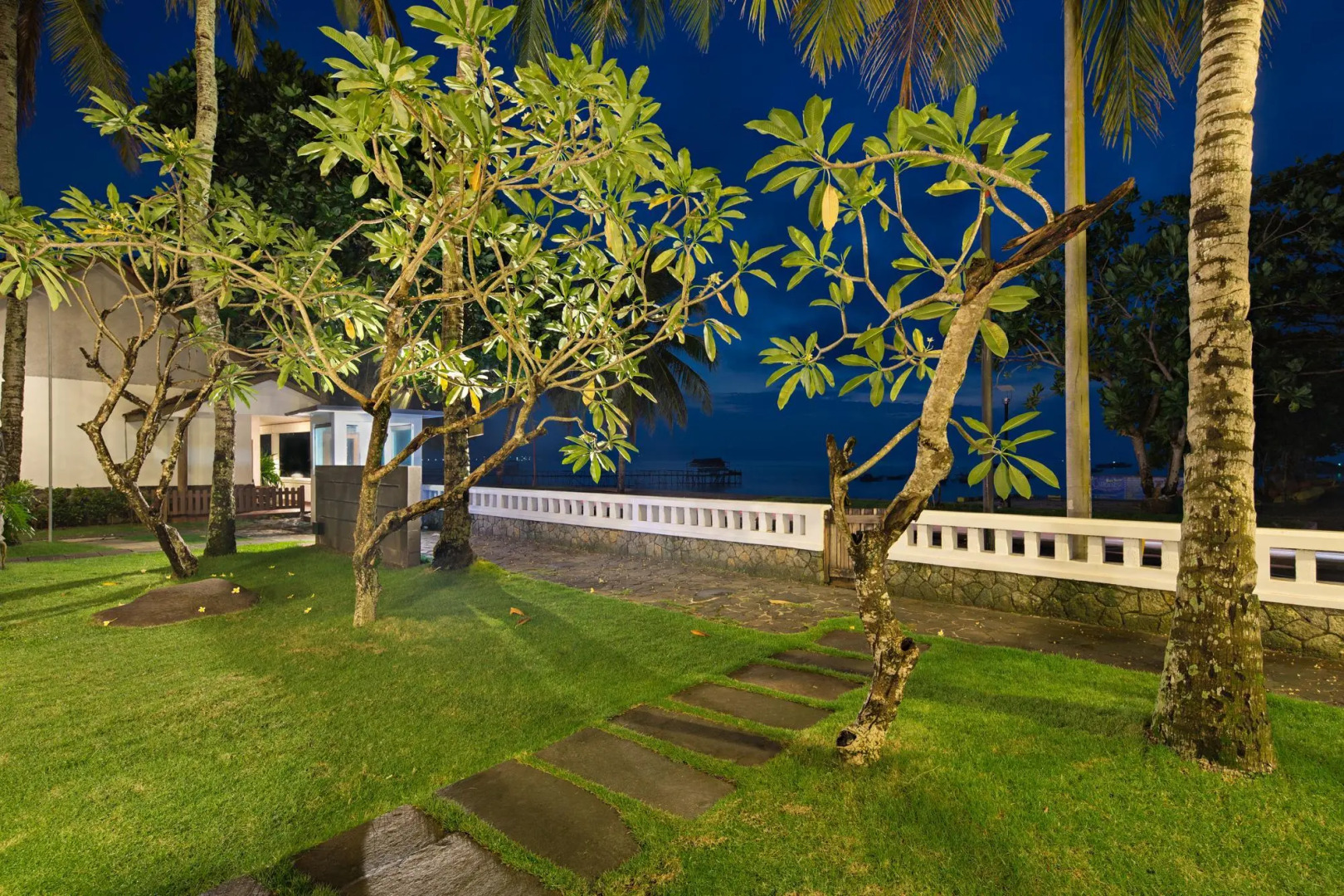 Sunrise Hotel Beach Pangandaran