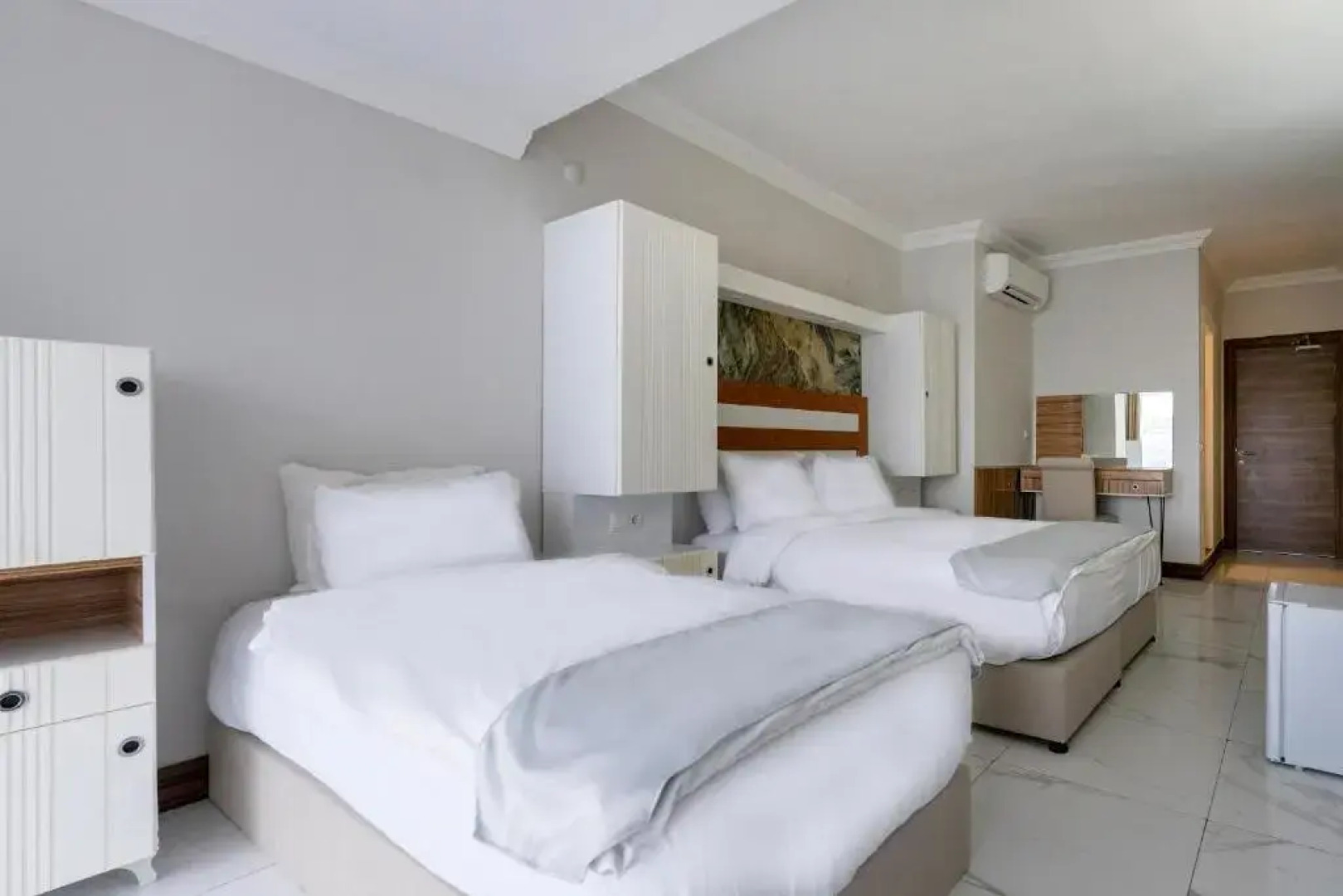 Sude Beach Resort Hotel