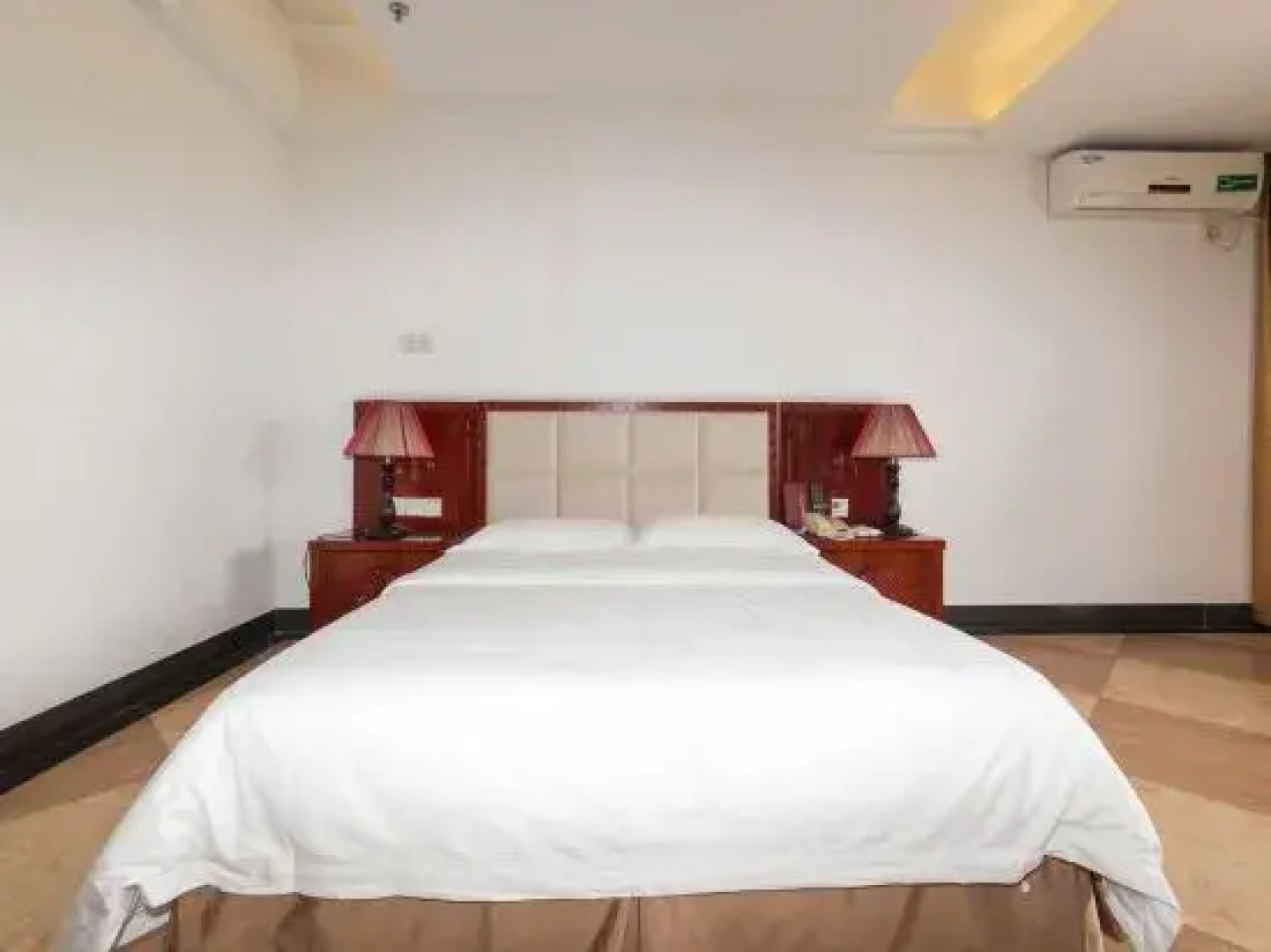 Golden Peacock Hot Spring Center