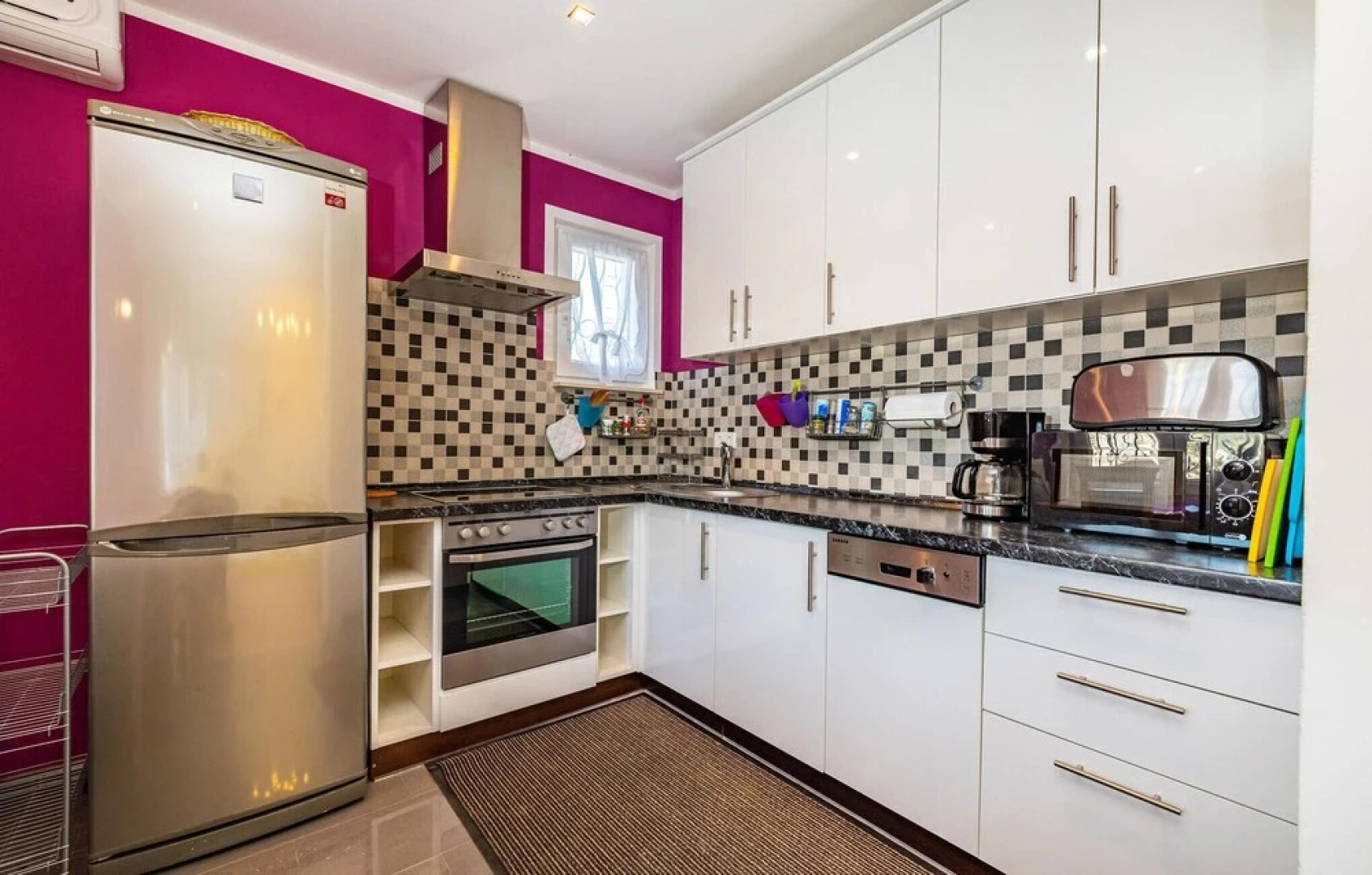 Awesome Apartment in Karin Gornji With Wifi and 2 Bedrooms