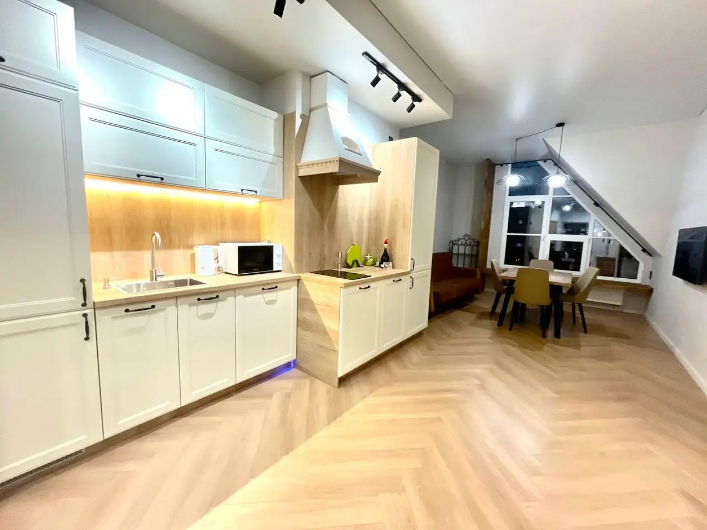 Букинг39 на улице Октябрьская