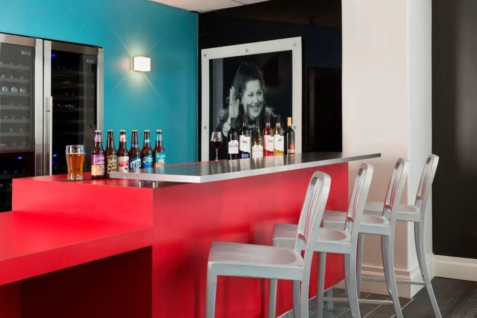 Comfort Inn & Suites Baltimore Inner Harbor