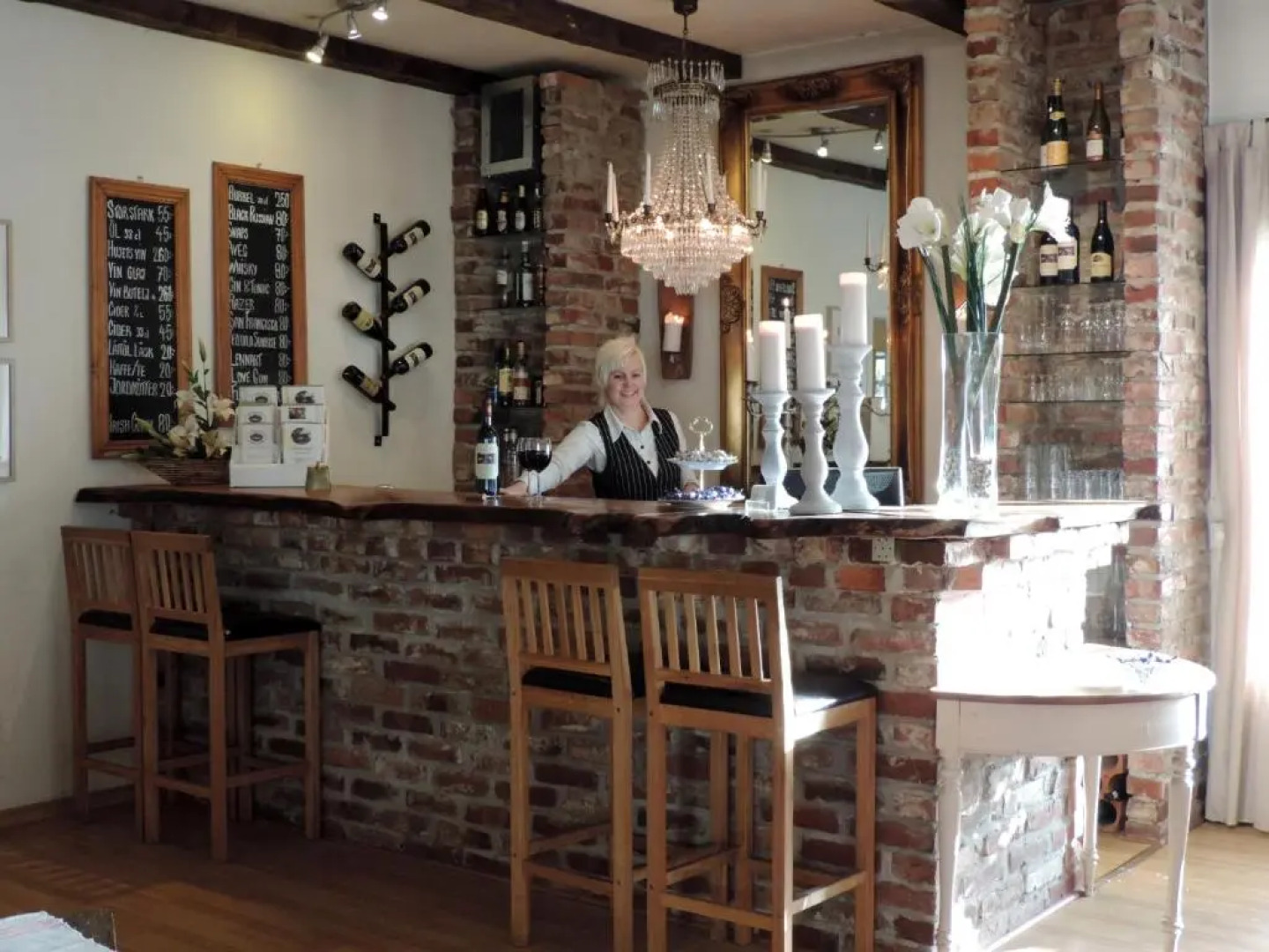 Lanthotell Lögnäs Gård