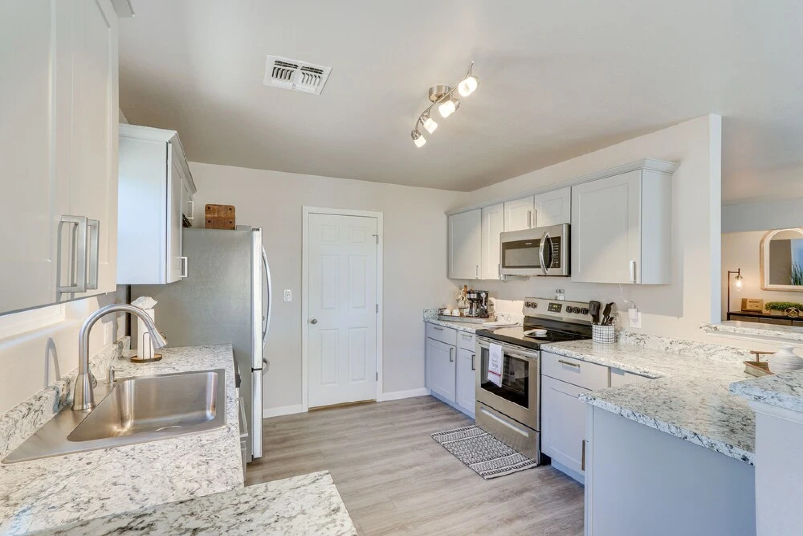 Gold Canyon Vacation w/ Private Patio & Fire Pit!