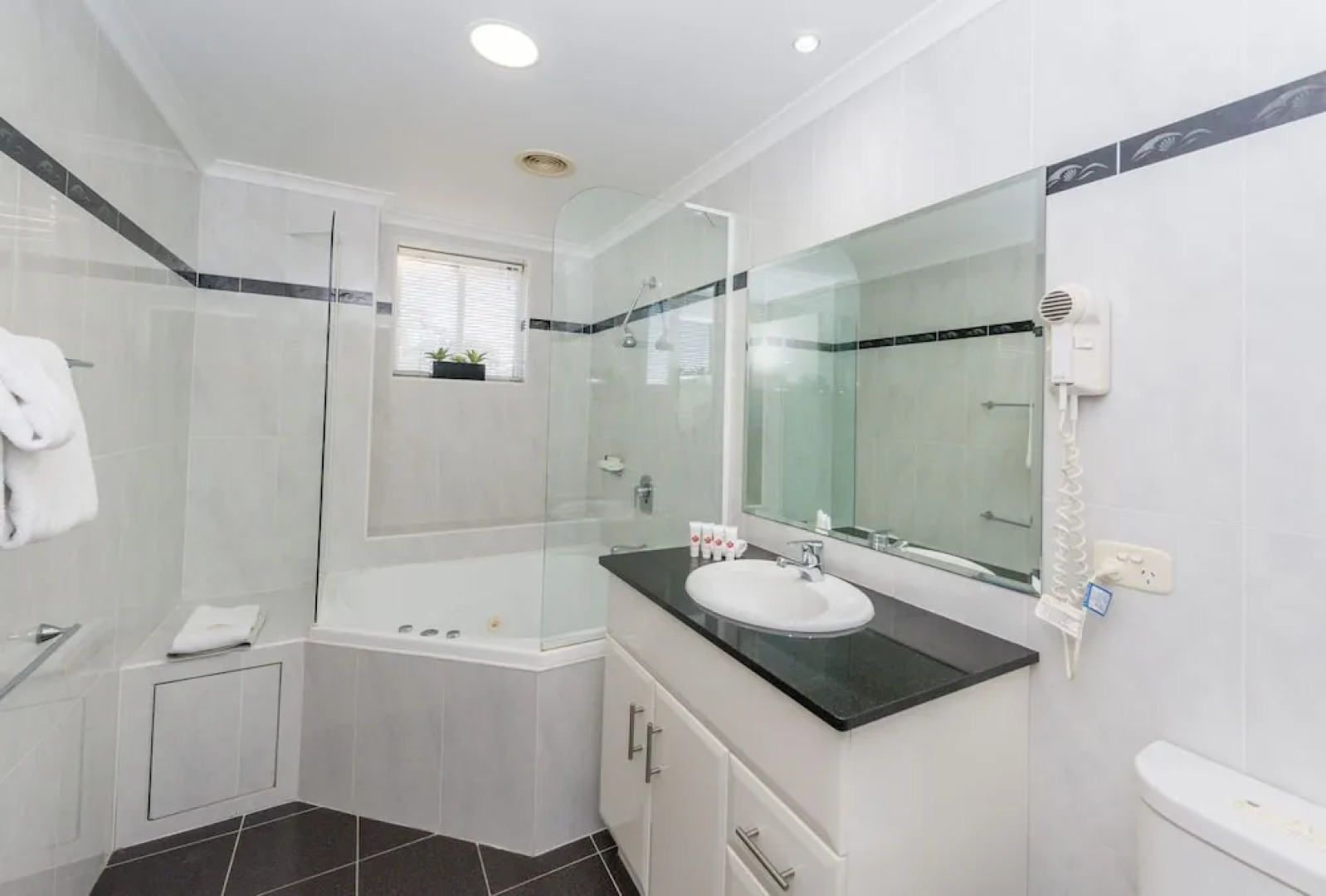 Breakwater 102 - Shoal Bay