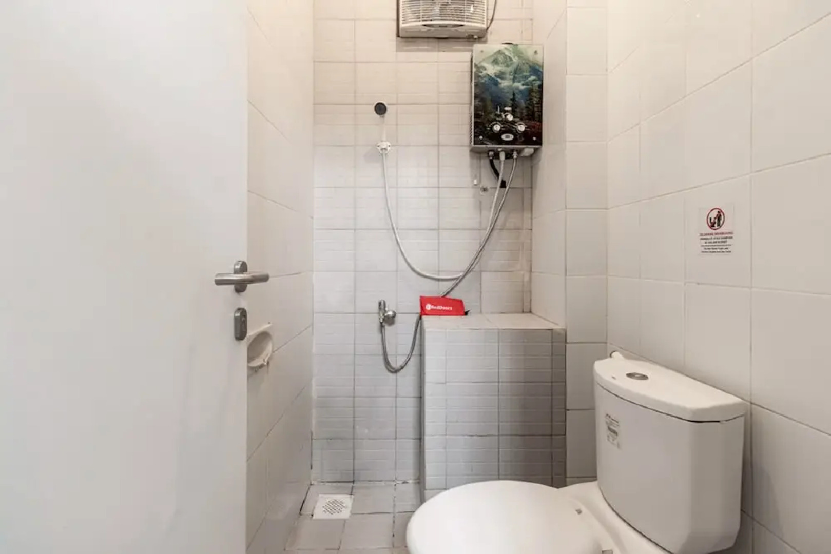 RedDoorz Syariah @ Wisma Arya 2