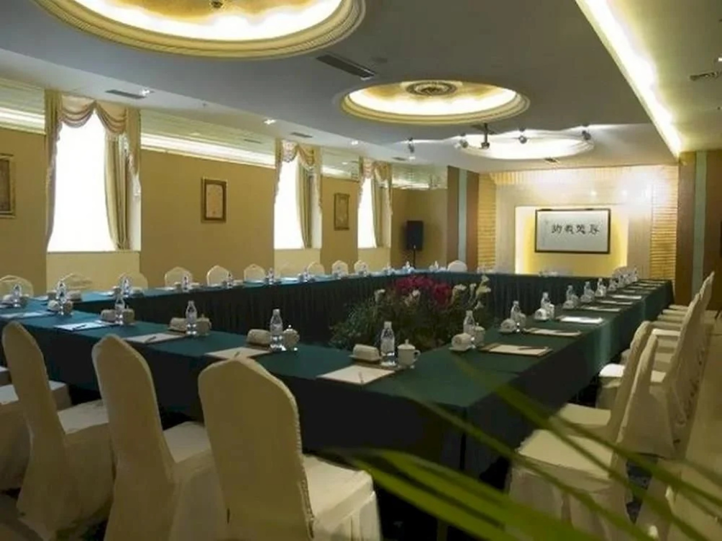 Pacific International Hotel