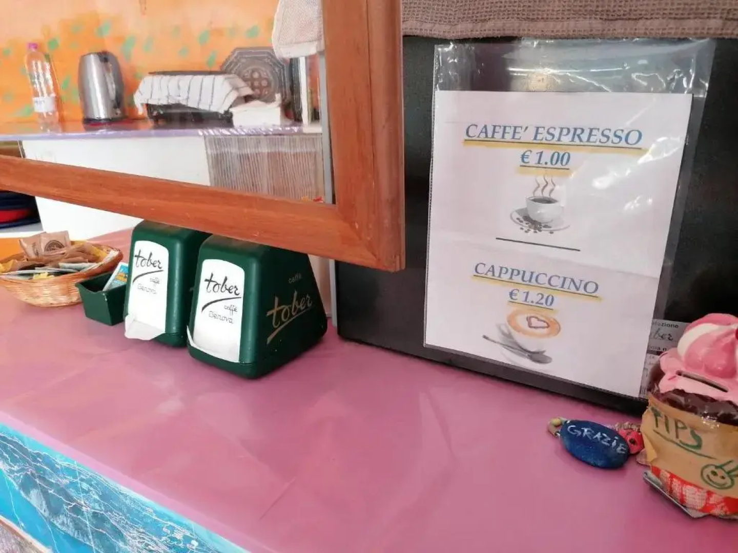 Perla del Levante Hostel