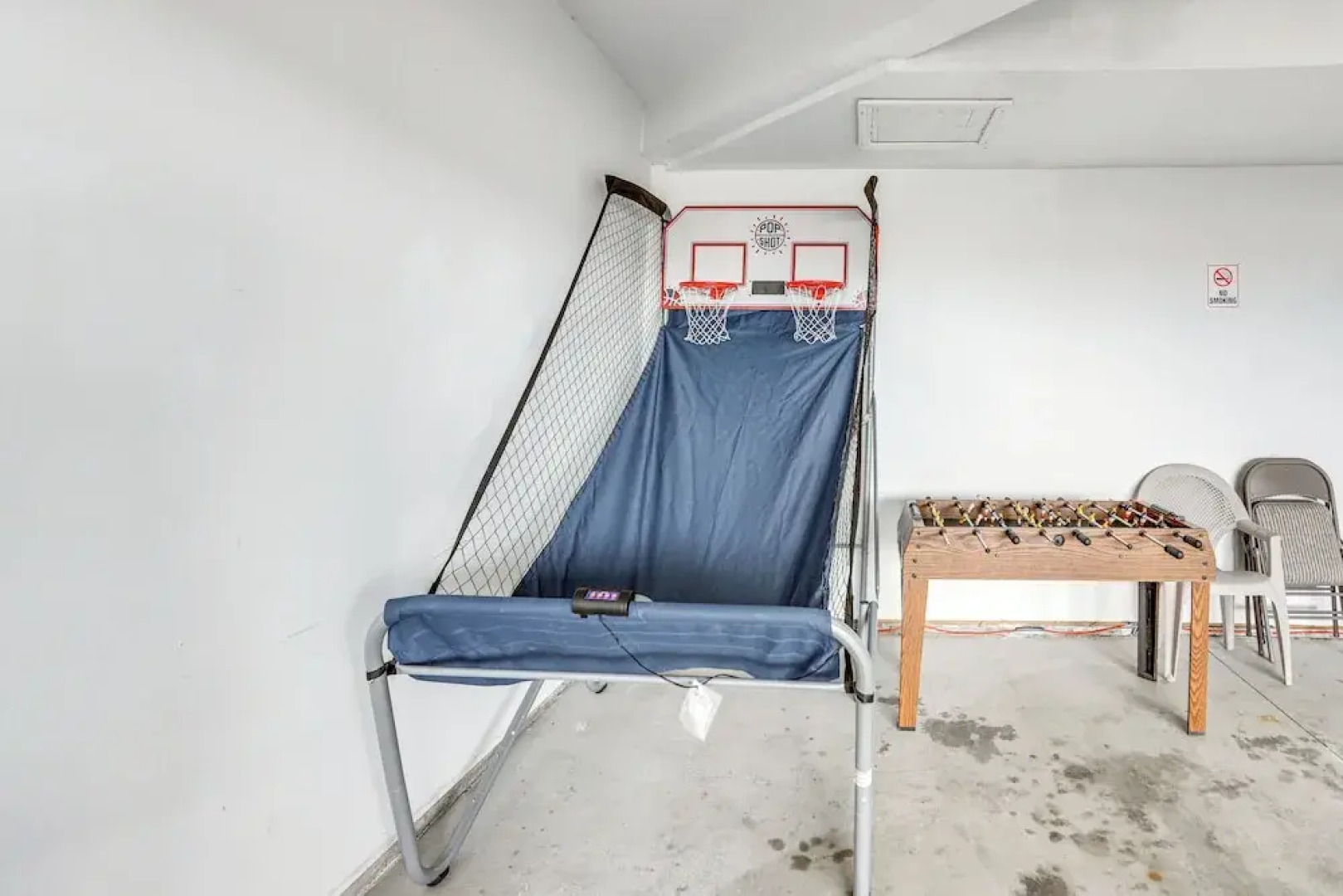 Family-friendly Port Clinton Home w/ Private Deck