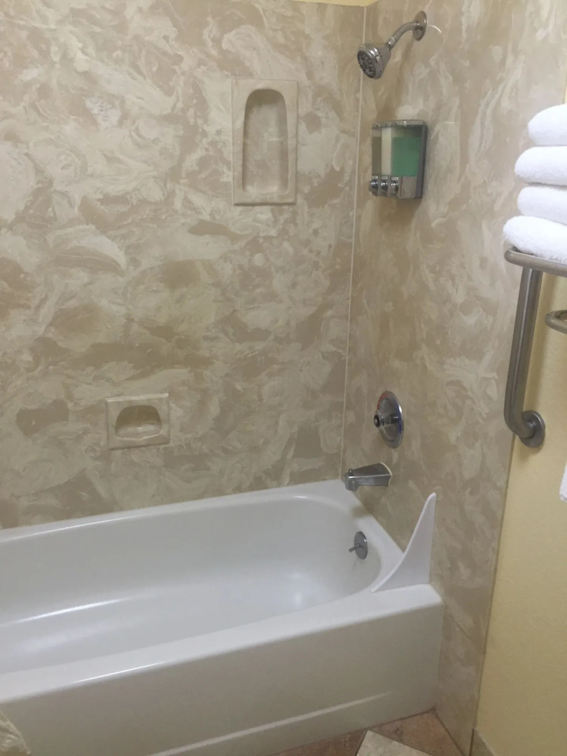 Quality Inn & Suites Medford Airport