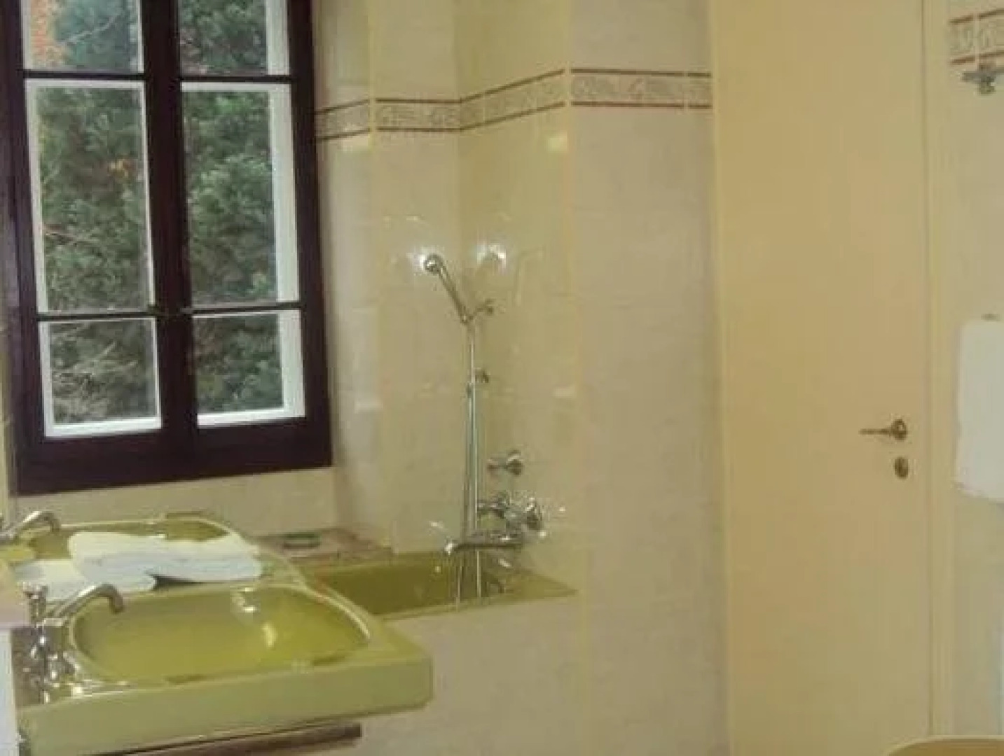 La Coudre Bed & Breakfast