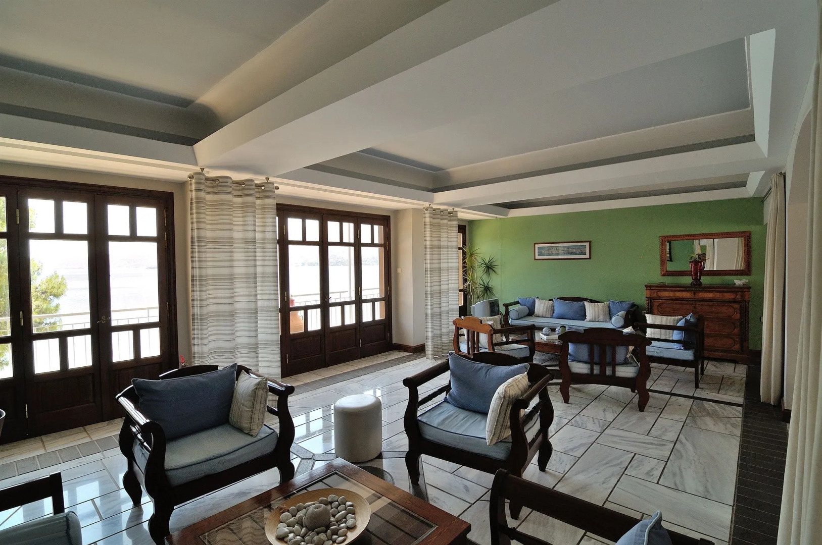 Golden View Beach Hotel