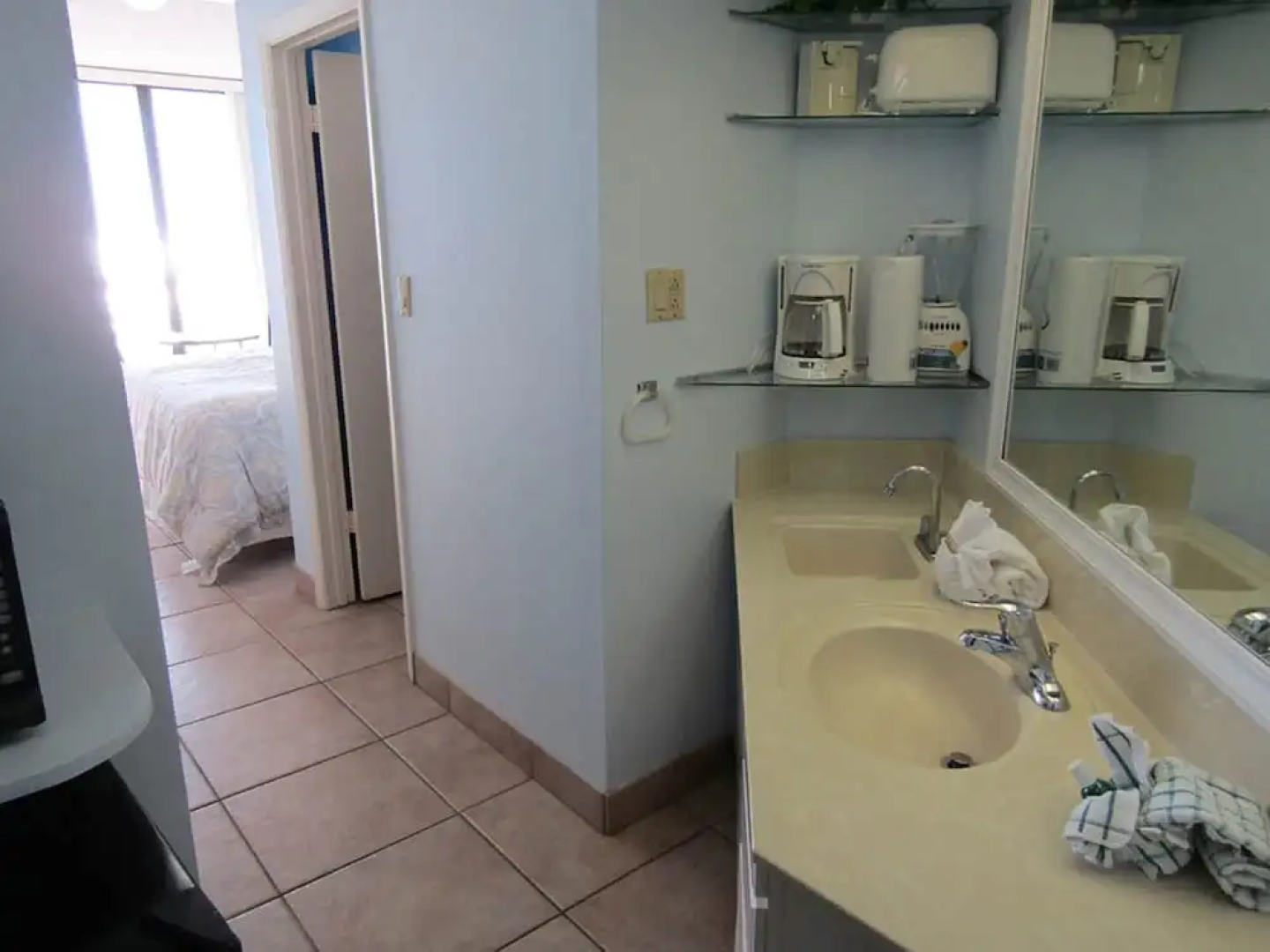 Surfside Beach Resort by Counts - Oakes Resort Properties