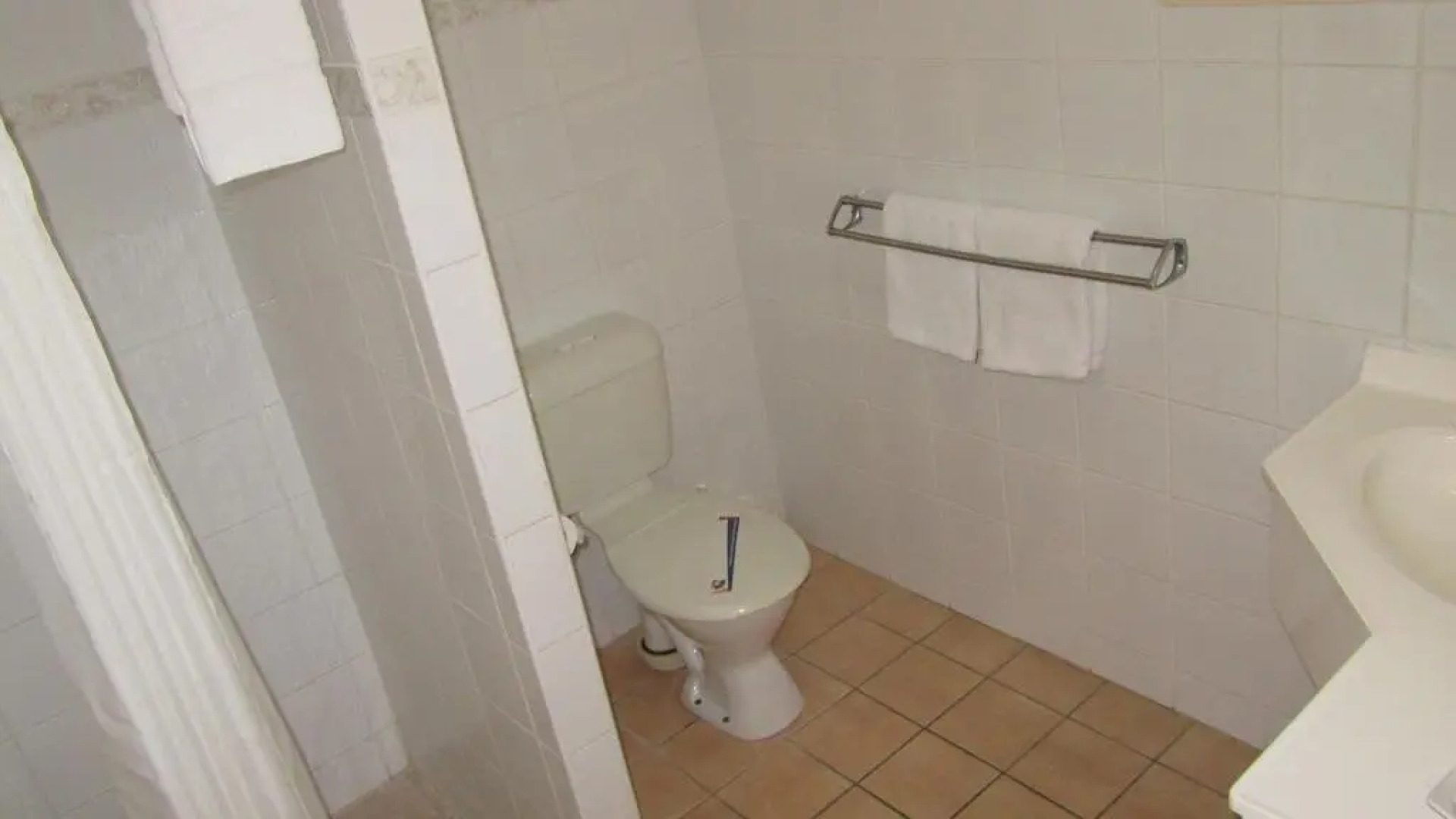 Heritage Lodge Motel