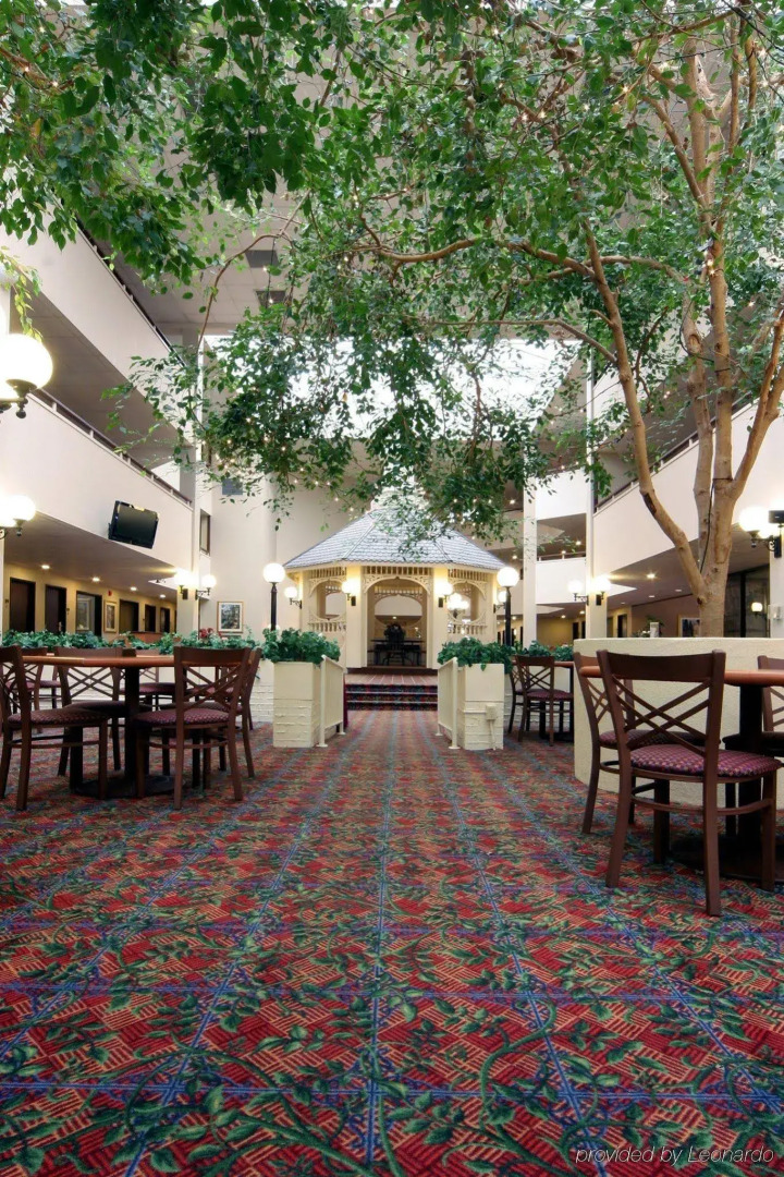 Quality Suites Lansing West