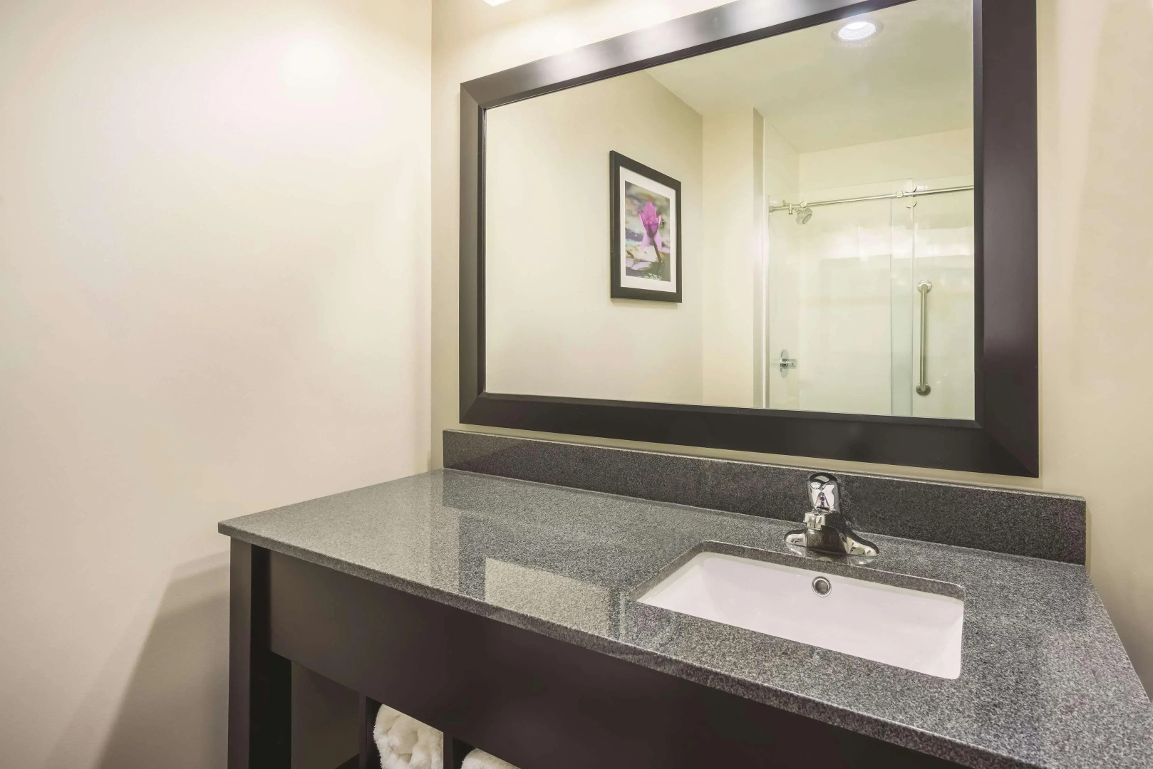 La Quinta Inn & Suites by Wyndham Clifton Park/Saratoga Area