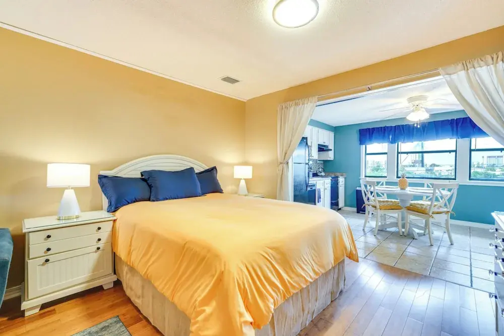 Charming Panama City Studio w/ Community Pool!