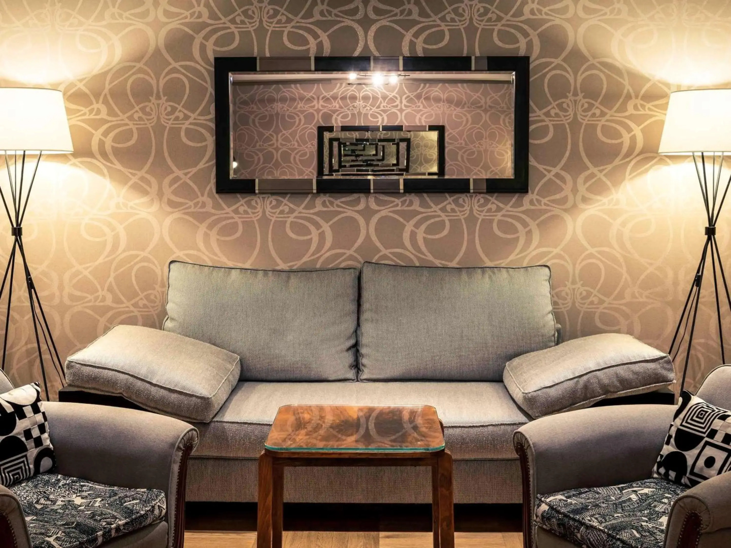 Отель Mercure Belgrade Excelsior