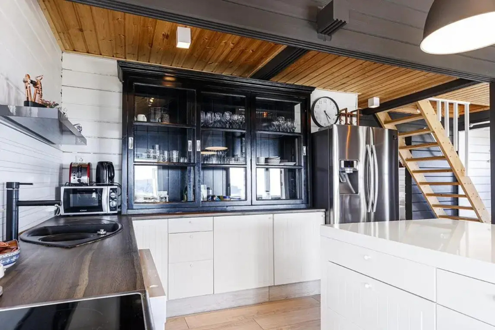 Blue Viking Luxury Cabin