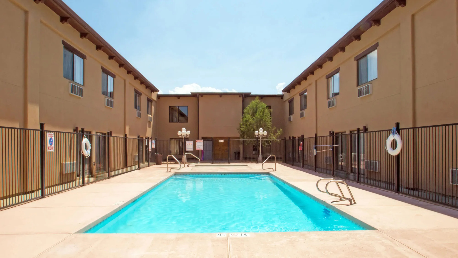 Sagebrush Inn & Suites