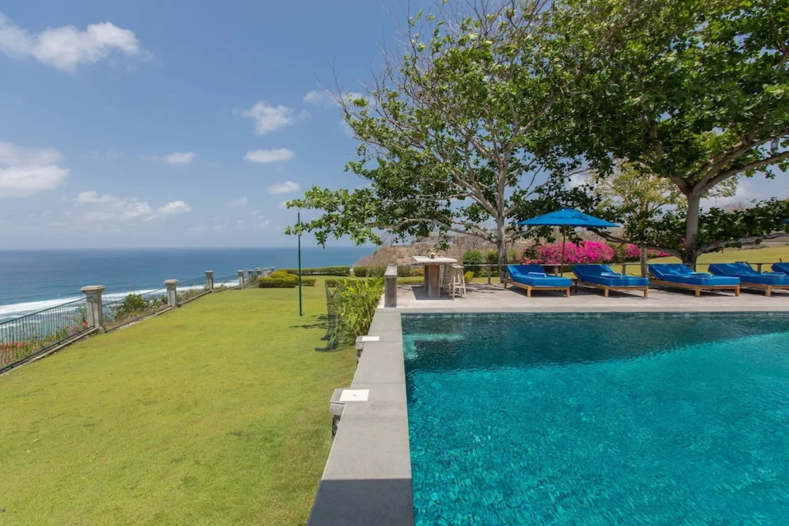 Villa Karang Putih