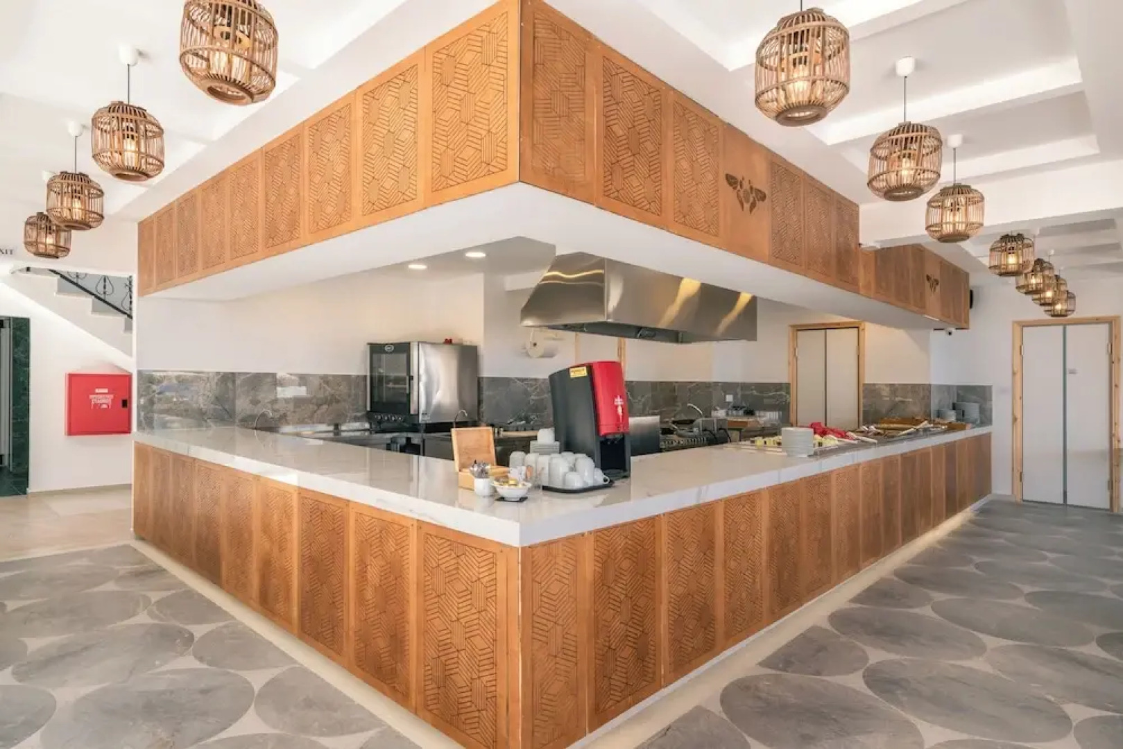 Golden Bee Lifestyle