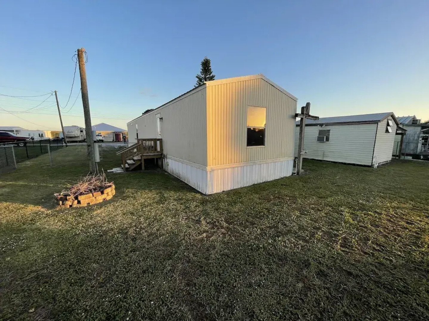 Canal Cottage Just Off The Rim Canal 2 Bedroom Cottage by RedAwning