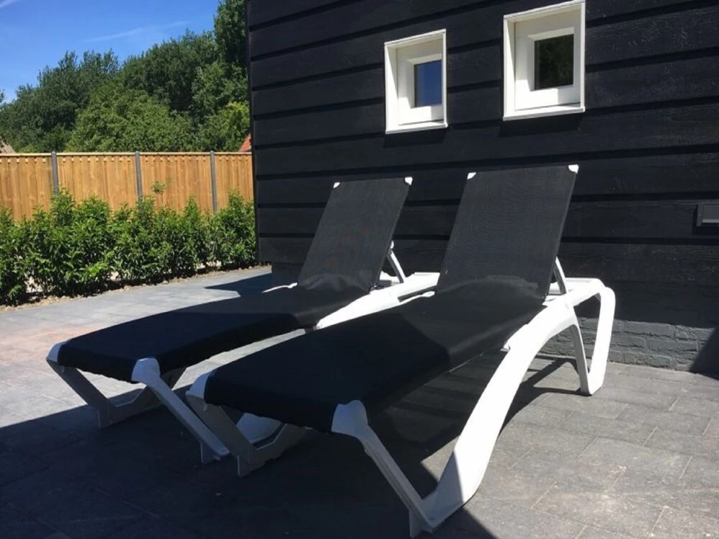 Picturesque Holiday Home in Oostkapelle near Beach