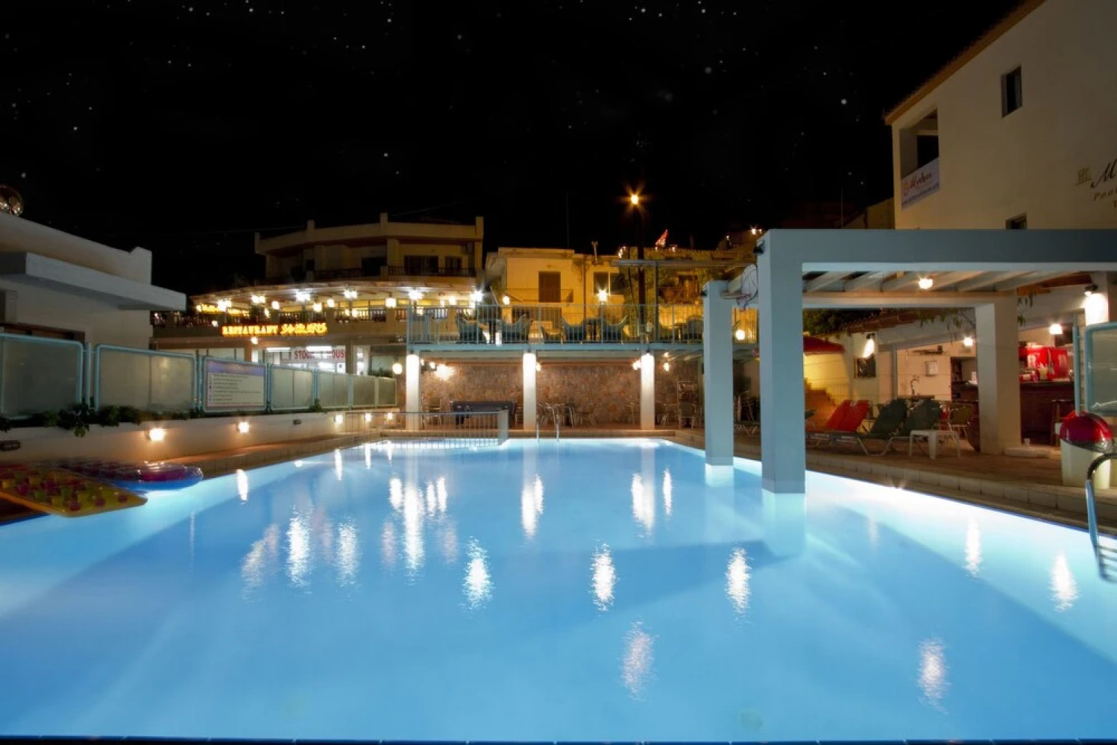Mythos Platanias Apartments