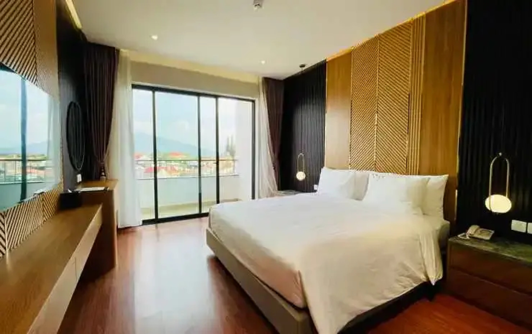 Sunflower Hotel & Resort