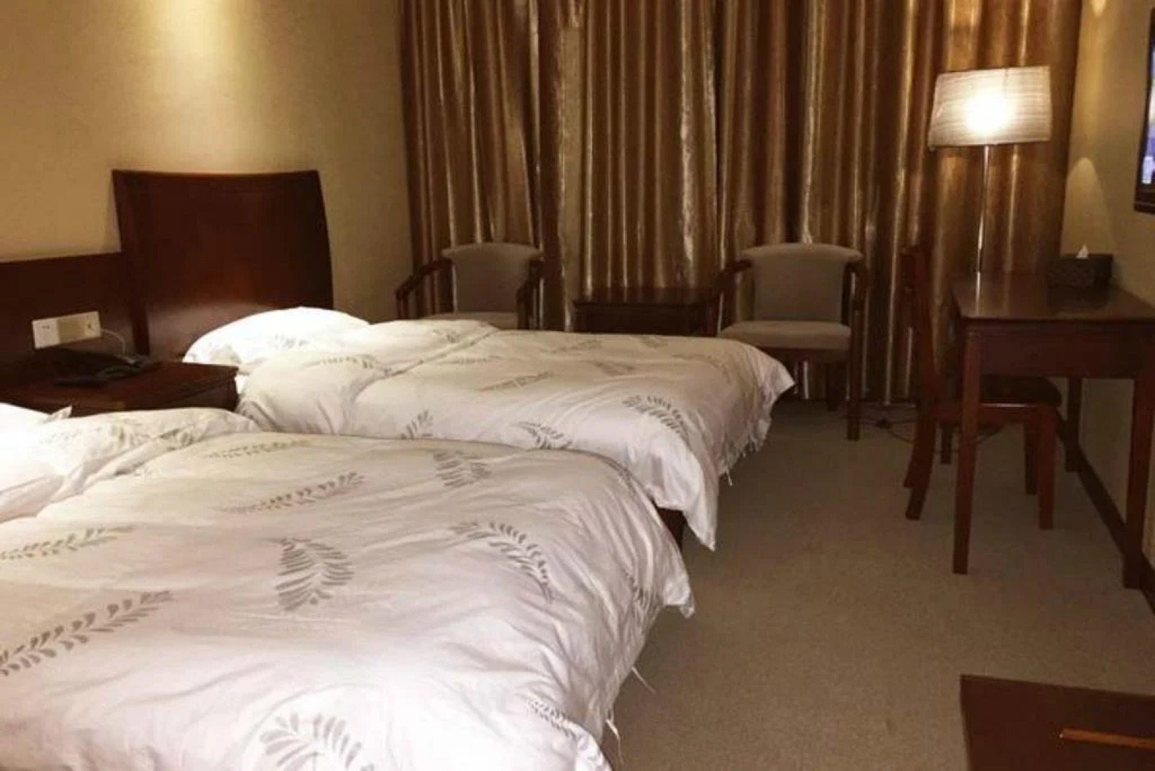 Tenglong Business Hotel