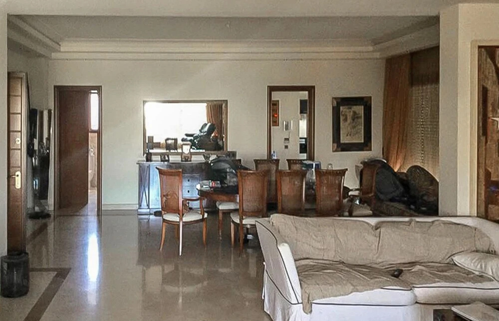 Luxury Apartment in Voula with Pool